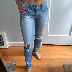 Levi jeans // light wash with some rips